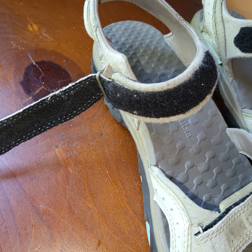 Columbia Light Tan Outdoor Hiking Sandals